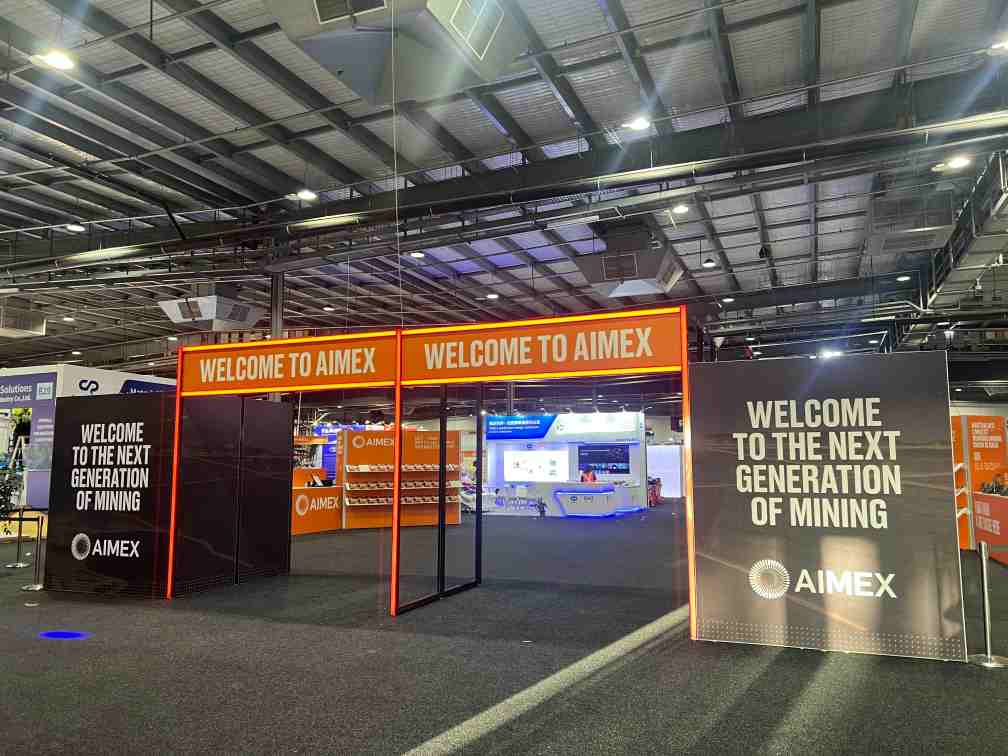AIMEX e(1).jpg